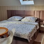 Goscinne Keja *